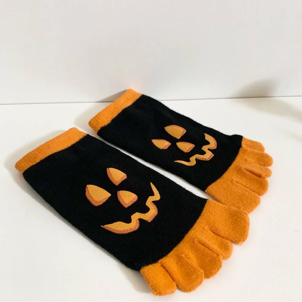 New Vintage Jack o’ lantern toe socks Halloween